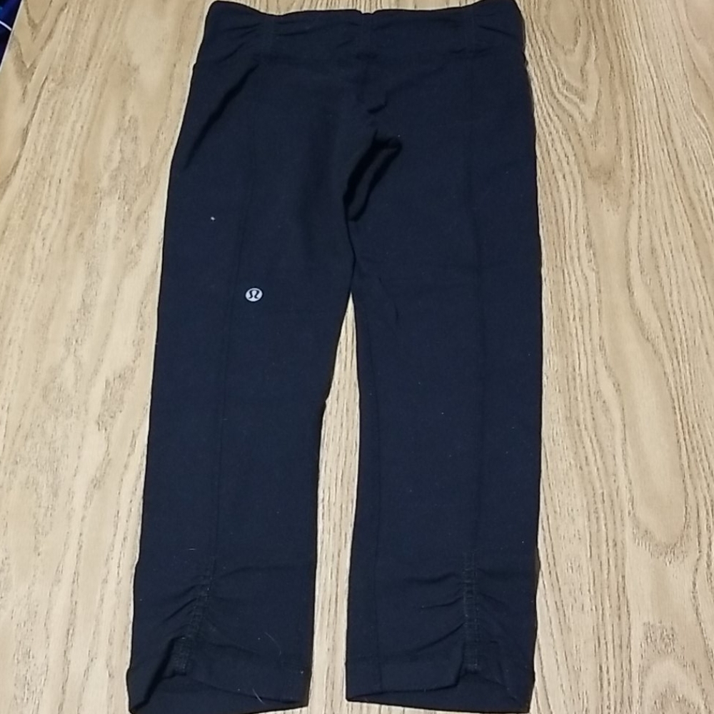 Lululemon - Picture 2 of 2